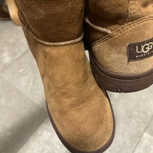 UGG Tan Suede Boots 7 n w b chestnut ultimate short